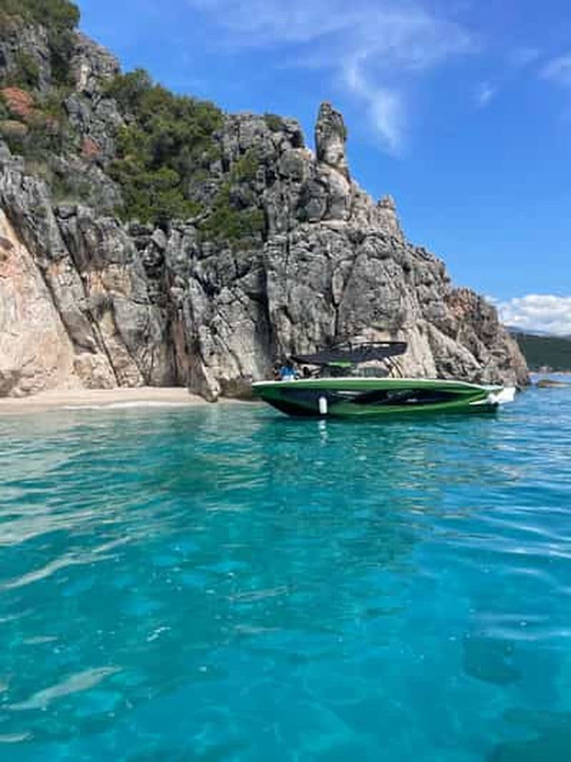 Billet Himara : sortie en bateau sur la Riviera albanaise avec des arrêts pour la baignade