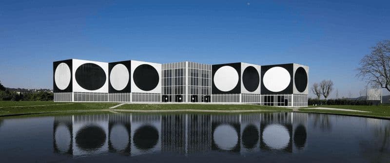 Billet Au départ de Marseille : Musée Vasarely à Aix et visite guidée Le Corbusier