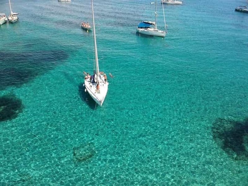 Billet Au départ de Stintino : visite d'une demi-journée en voilier à La Pelosa