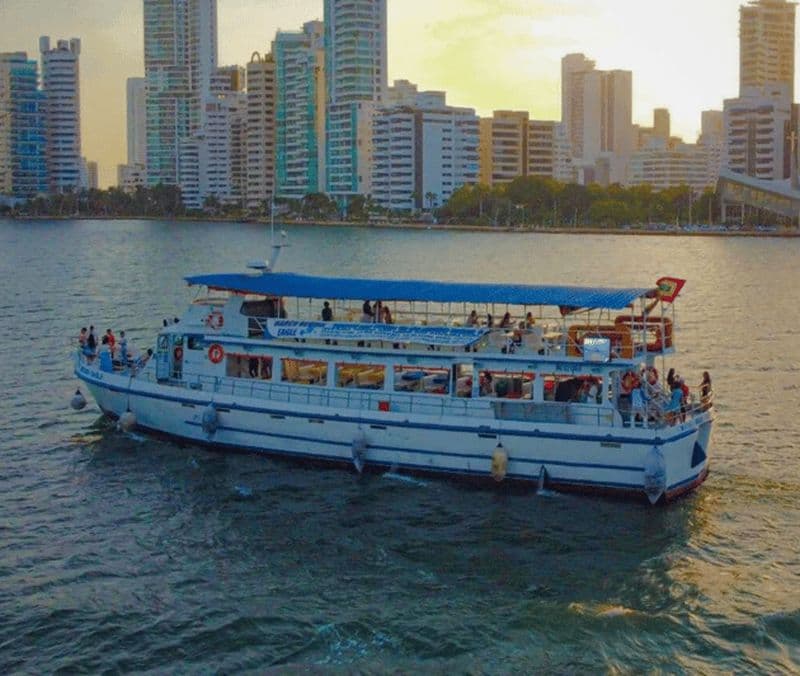Billet Cartagena de Indias : Croisière au coucher du soleil Open Bar avec spectacle de danse