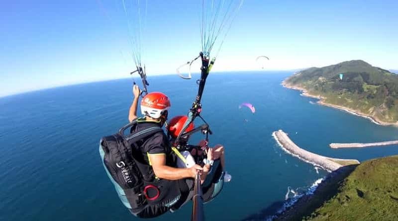Parapente au Pays basque