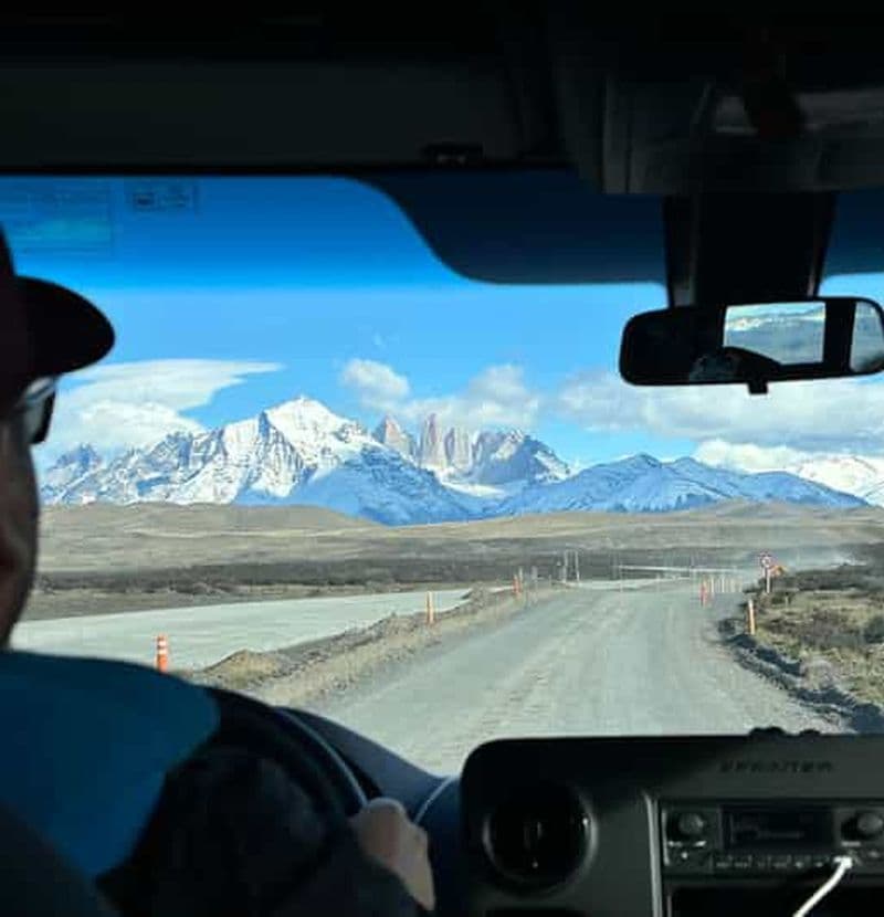 Billet Torres del Paine : Excursion d'une journée complète à Torres del Paine + Cueva del Milodon.