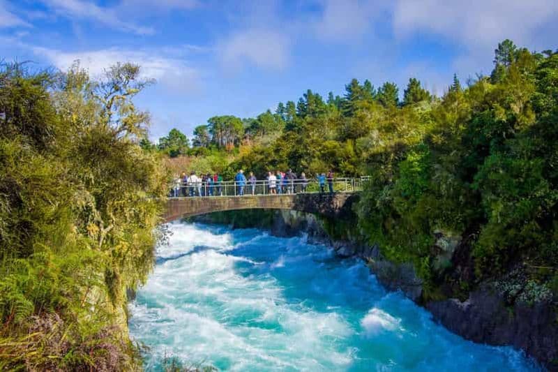 Billet Visite d'une journée : chutes de Huka, sources chaudes et plateau de tournage de Hobbiton