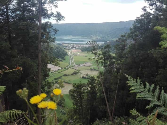 De Ponta Delgada: promenade à Sete Cidades, dégustation et kayak