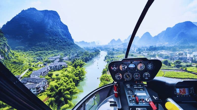 Yangshuo : vol panoramique en hélicoptère sur la rivière Yulong