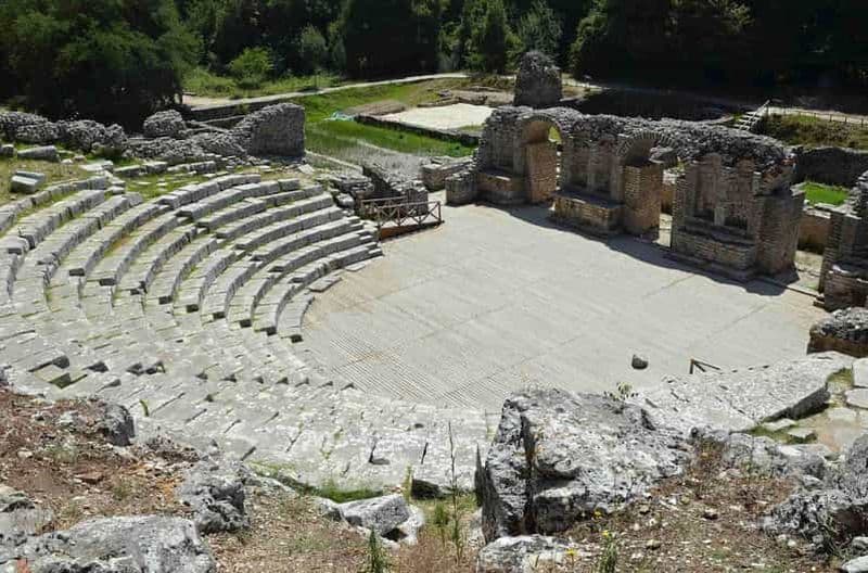 Billet Au départ de Gjirokastër : circuit « Œil bleu, Butrint et Saranda ».