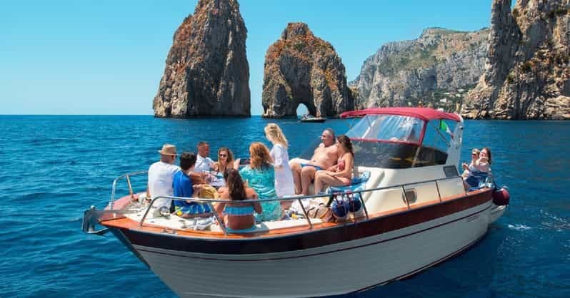 Sorrente : croisière à Capri et à la grotte bleue avec arrêts baignade