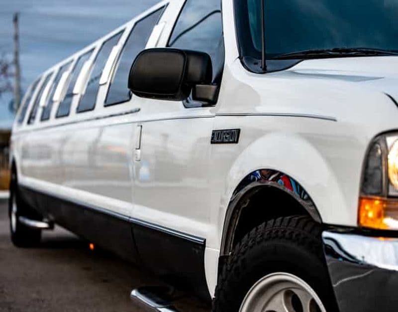 Billet Transfert en limousine : Aéroport Chopin de Varsovie au centre ville