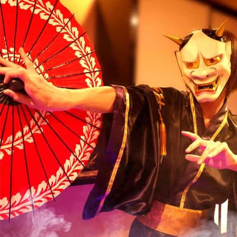Kyoto : Spectacle de magie Wazuma et cérémonie du thé