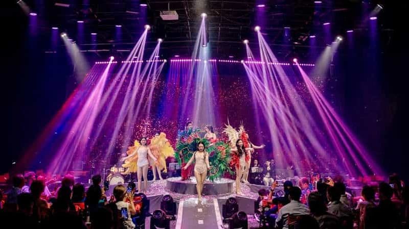 Au départ de Ho Chi Minh-Ville : spectacle de cabaret avec visite à arrêts multiples