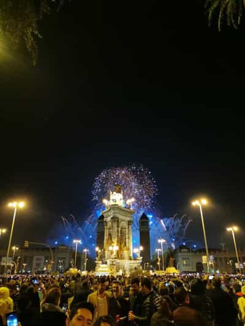 Billet Barcelone : Fête de la dernière nuit de l'année + feux d'artifice