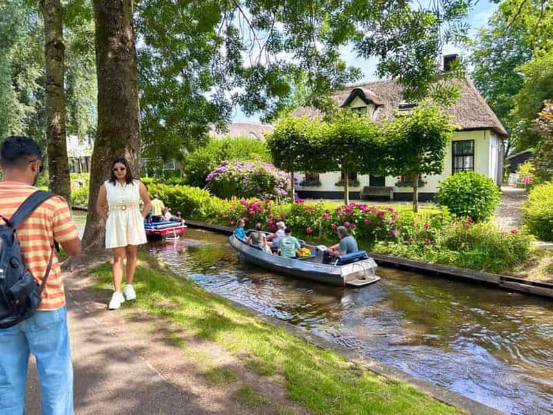 Billet Au départ d'Amsterdam : excursion d'une journée à Giethoorn avec visite des canaux et du village