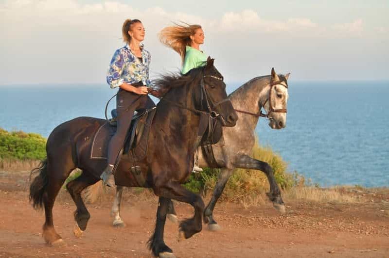 Équitation à flanc de falaise en Algarve