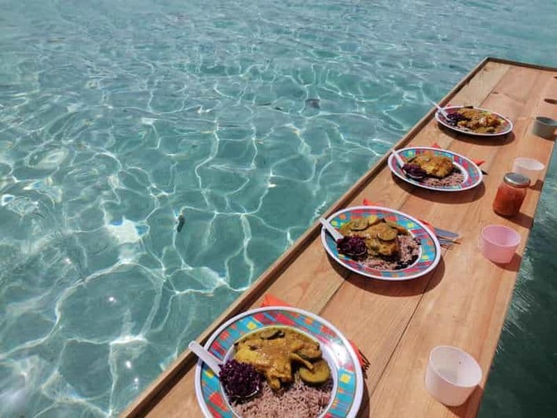 Billet Excursion en bateau avec repas dans l'eau (Grand Cul-de-Sac)