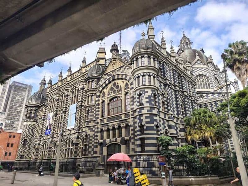 Billet Medellin : Visite guidée à pied avec arrêts gourmands