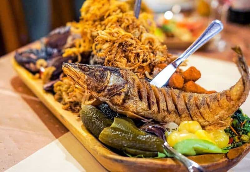 Billet Budapest : visite culinaire secrète dans le quartier historique d'Óbuda avec plus de 6 dégustations