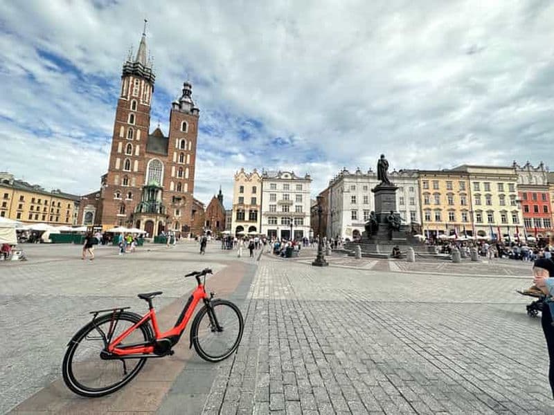 Cracovie : visite de 3 heures en petit groupe à vélo électrique