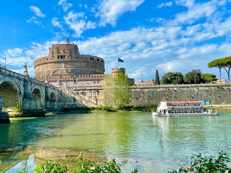 Rome : dégustation gastronomique et accord mets-vins & promenade en bateau sur le Tibre