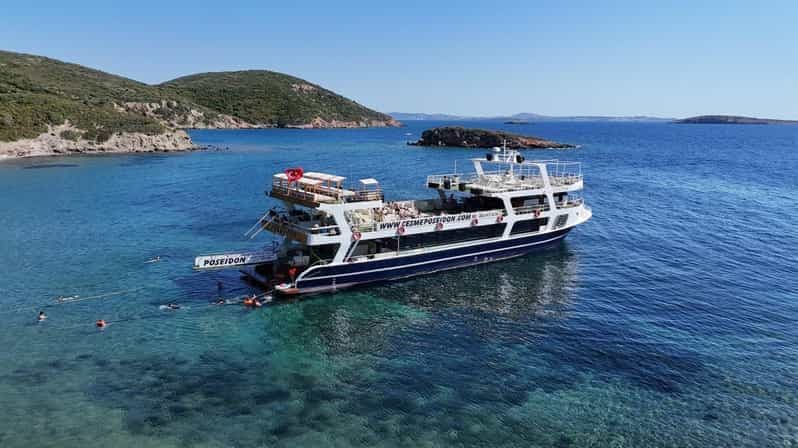 Billet Au départ d'Izmir : Excursion en bateau d'une journée autour de Cesme avec déjeuner barbecue