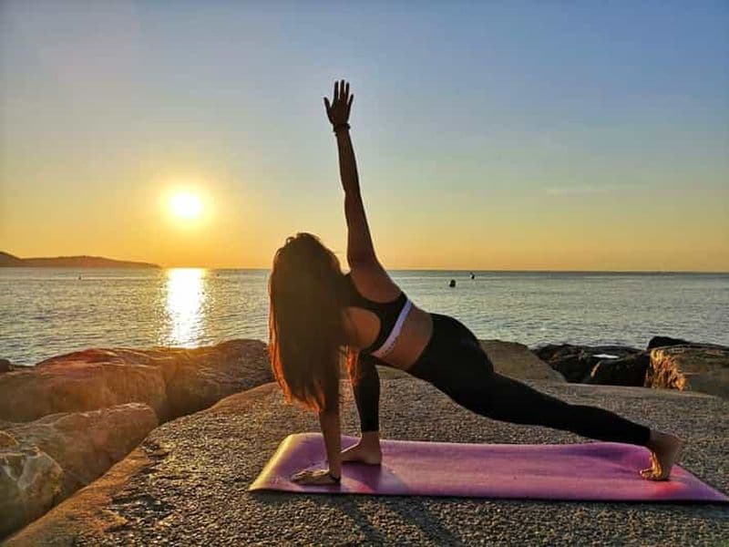 Port d'Alcudia : Yoga Pilates sur la plage