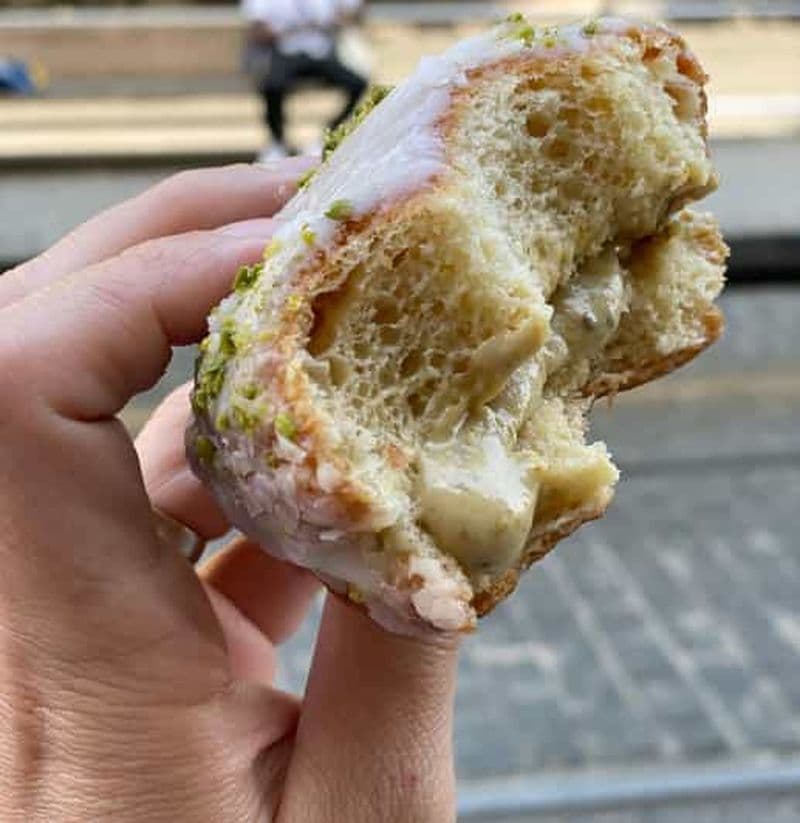 Billet Bordeaux : Visite à pied avec dégustation de biscuits et de beignets