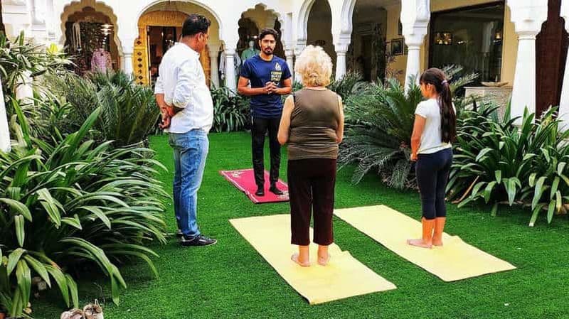 Billet Delhi : expérience traditionnelle du yoga indien