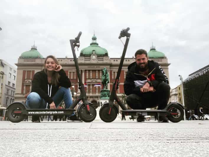 Excursion à Belgrade avec E Scooter et transferts aéroport.
