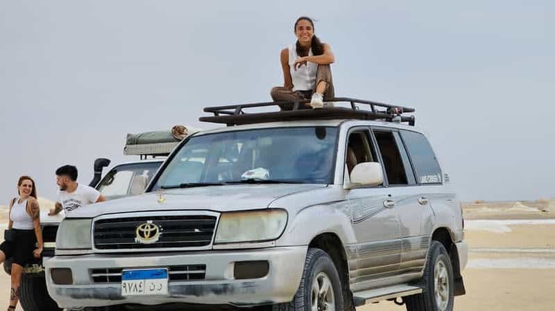 Billet Le Caire : 2 jours d'aventure dans le camp privé de Bahariya et du désert blanc
