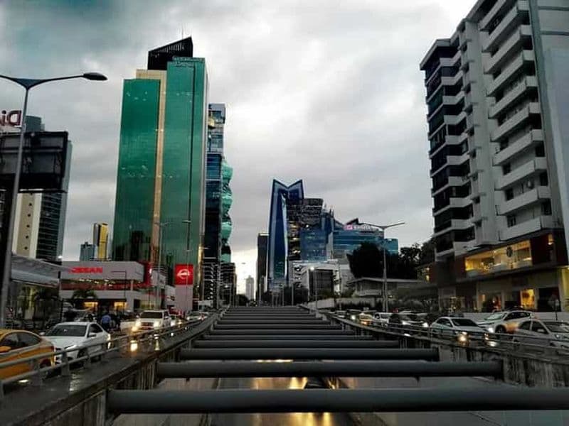 Billet Panama : Transfert privé vers l'aéroport de Tocumen.