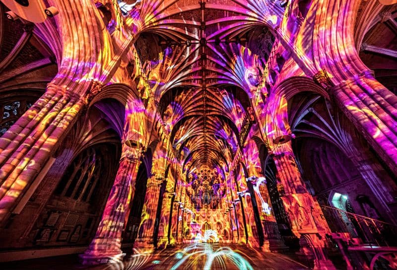 Abbaye de Bath : L'expérience son et lumière "Shine On" de Luxmuralis