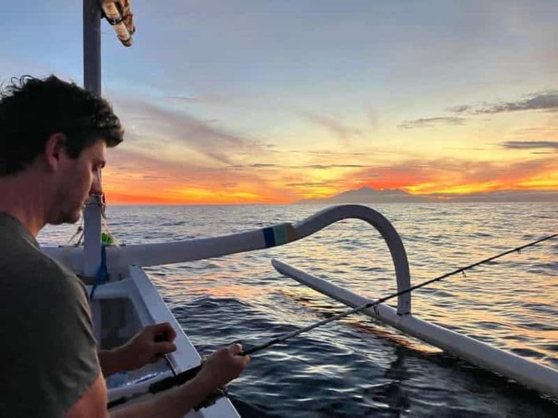 Amed : Voyage de pêche - Attrapez un Mahi-Mahi, un thon, un GT ou un Wahoo !