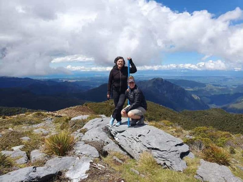 Nelson : randonnée guidée privée dans le parc national de Kahurangi et déjeuner
