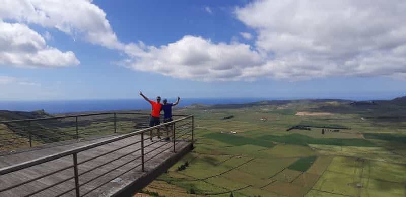 Billet Île de Terceira : Excursion d'une demi-journée en van sur la côte est