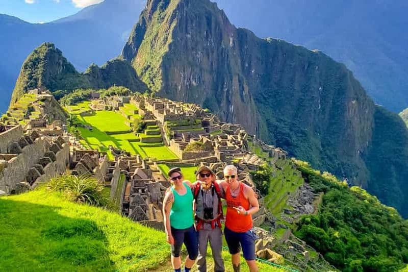 Aguas Calientes : Billet officiel pour le Machu Picchu, bus et guide