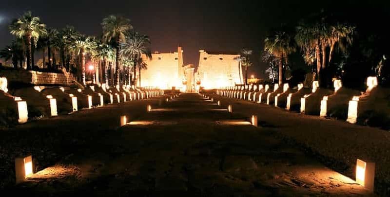 Balade en felouque au coucher du soleil, spectacle son et lumière au temple de Karnak