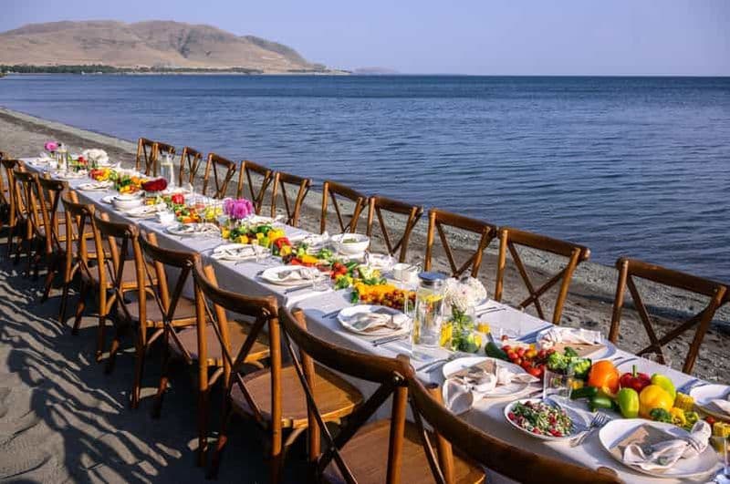 Billet Depuis Erevan : dîner éphémère Splendeurs de Sevan au bord du lac Sevan