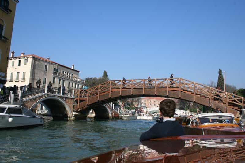1 heure de tour en bateau à moteur sur le Grand Canal