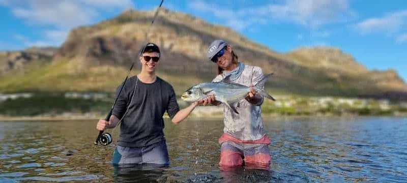 Knysna : excursion de pêche dans l'estuaire avec guide et équipement