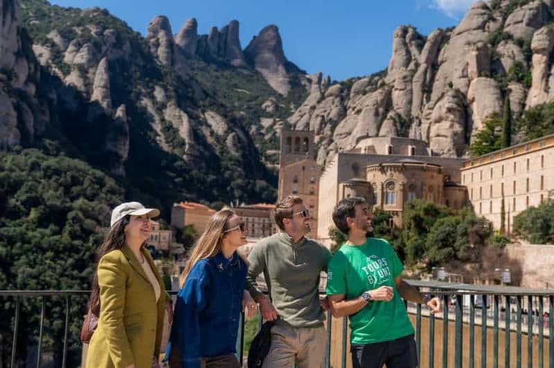 Billet Depuis Barcelone : monastère de Montserrat et randonnée panoramique dans la montagne