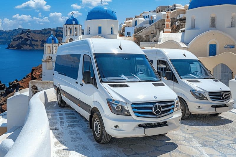 Santorin : Transfert par navette portuaire vers les hôtels et l'aéroport