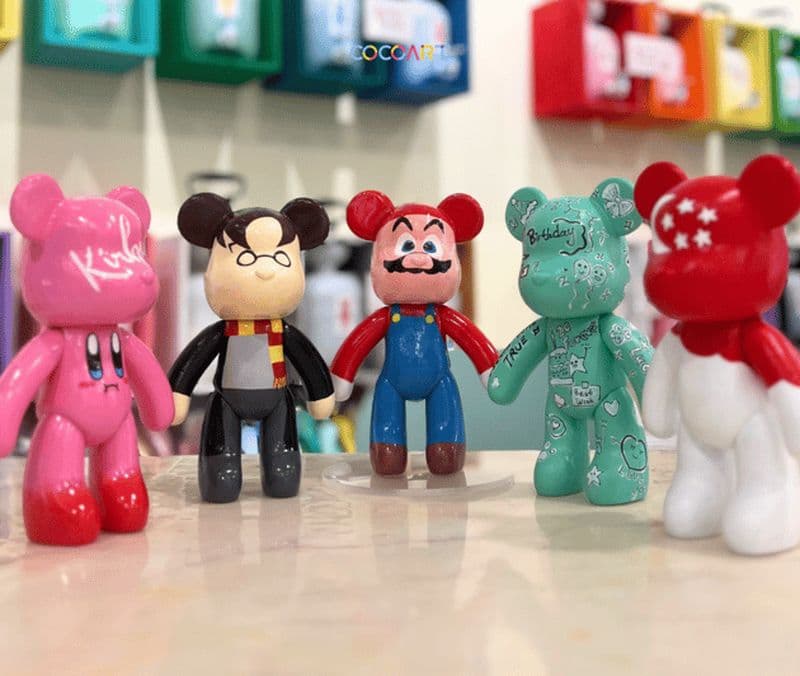 Atelier de peinture d'ours sur Marina Square