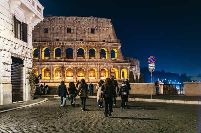 Rome : visite à pied au clair de lune des temps forts de la ville en petit groupe