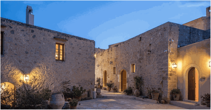 Grotte de Melidoni, village de poterie de Margarites, monastère d'Arkadi