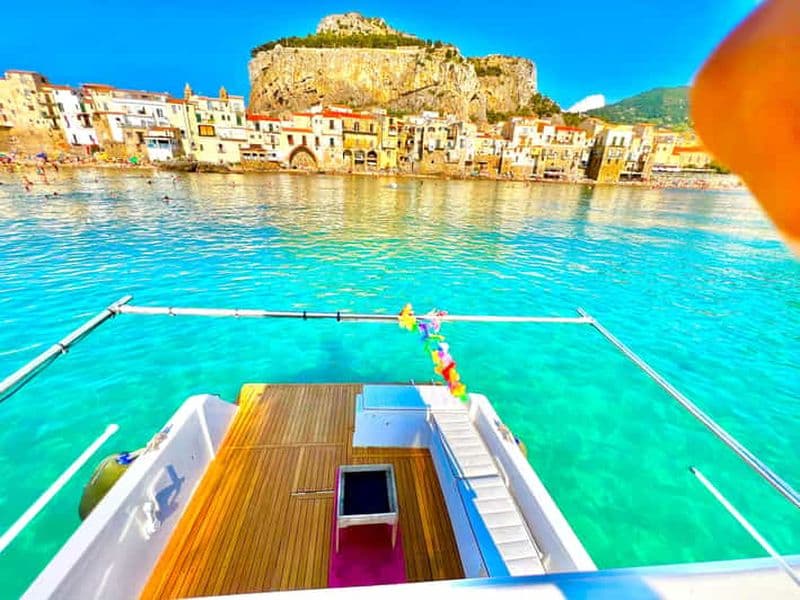 Cefalù : Excursion en bateau avec plongée en apnée, fruits frais et boissons