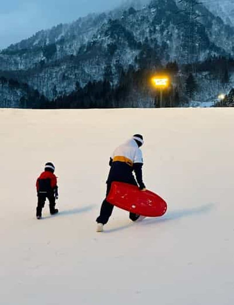 Depuis Tokyo : Excursion de 2 jours à la station de ski de Naeba