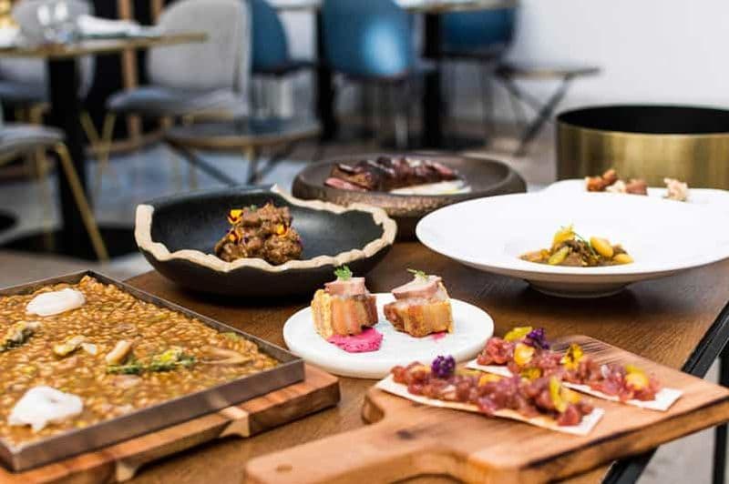 Billet Séville avec un chef Michelin : visite gastronomique des coins secrets