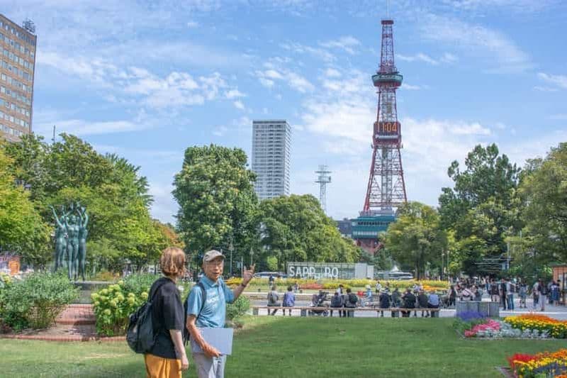 Visite à pied de Sapporo : sites incontournables et dégustation de thé local