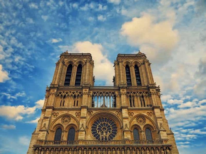 Paris : visite à pied de l'île de la Cité et de Notre-Dame avec la crypte