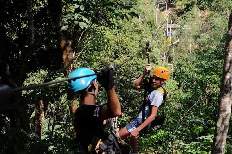 Phuket : Aventure en tyrolienne dans la jungle paradisiaque