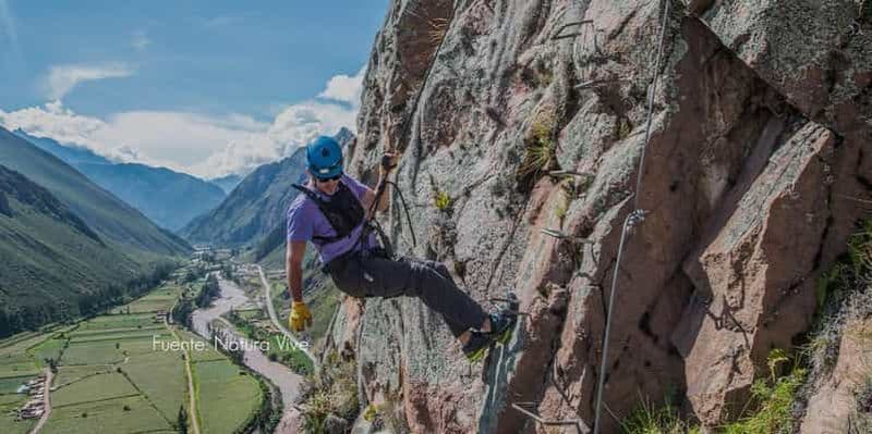 Billet Nuit au Skylodge + Via ferrata et tyrolienne Vallée Sacrée